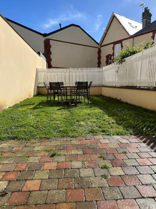 « Maison Sauge » Et Son Jardin Deauville Exterior foto